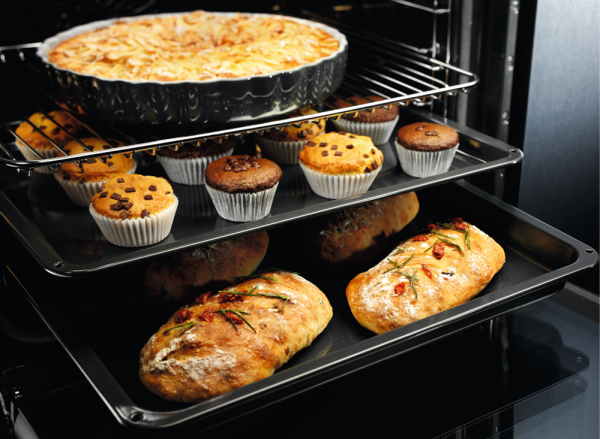 С какой целью в духовку кладут противень с солью С какой целью в духовку кладут противень с солью