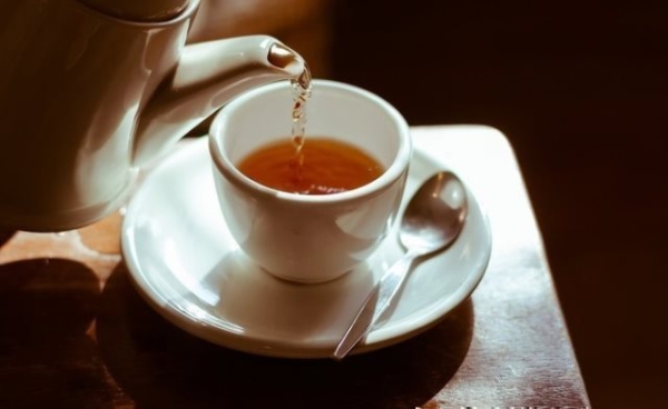 С чем связана примета, запрещающая разбавлять чай водой С чем связана примета, запрещающая разбавлять чай водой