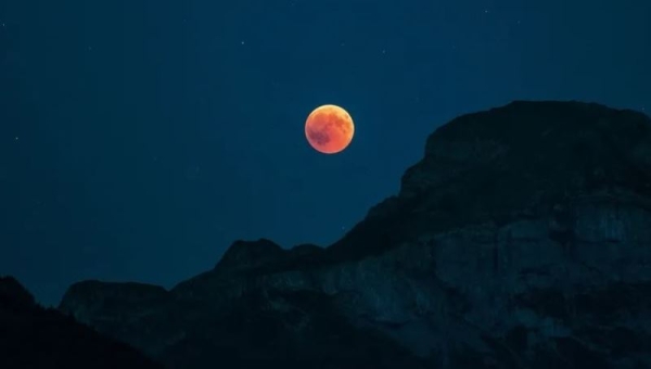 В чем опасность коридора затмений, когда он ожидается в октябре 2022 года В чем опасность коридора затмений, когда он ожидается в октябре 2022 года