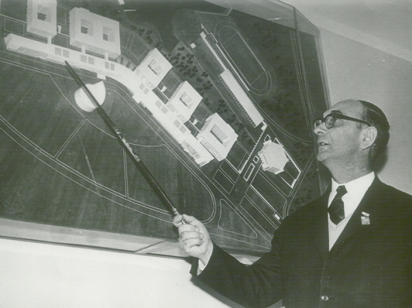 К 100-летию Николая Евтихиева: академик, удержавший «кусочек страны»