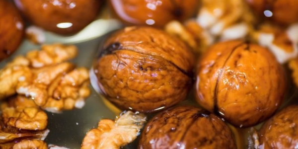 Правила заготовки грецких орехов: как их быстро высушить и зачем предварительно мыть Правила заготовки грецких орехов: как их быстро высушить и зачем предварительно мыть