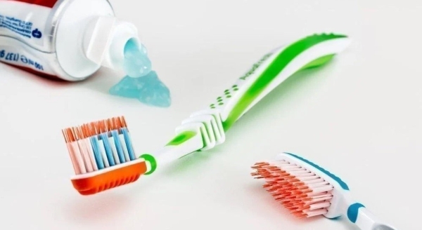 Волшебна зубная паста: какую посуду можно мыть и чистить средством для зубов