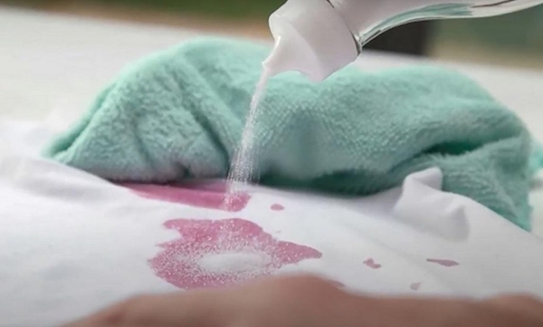 Эффективные способы помогут вывести даже самые старые пятна крови с одежды