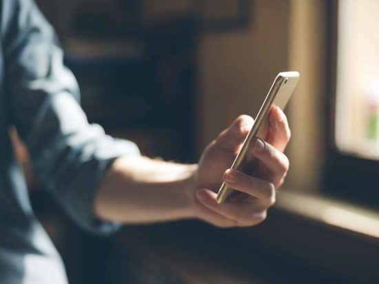 Эксперт рассказал, как правильно заряжать смартфон