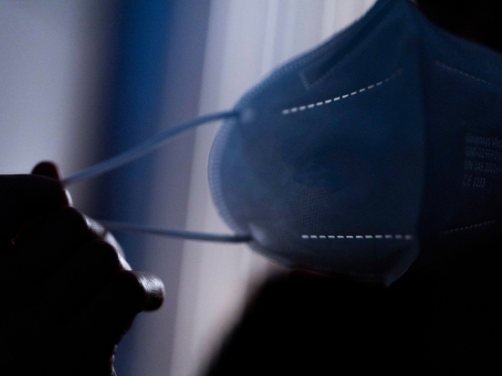 Изобретатели запатентовали “умную” маску, защищающую горло от холода