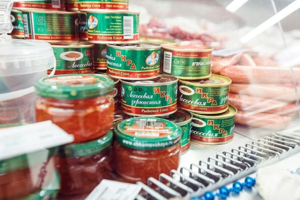 Деликатес к Новому году: как отличить красную икру от подделки Деликатес к Новому году: как отличить красную икру от подделки