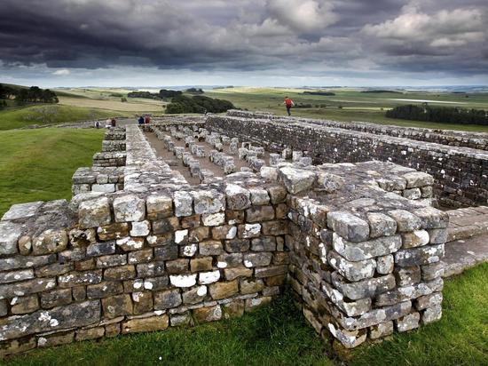 Найдены «невероятные» драгоценные камни римских купальщиков