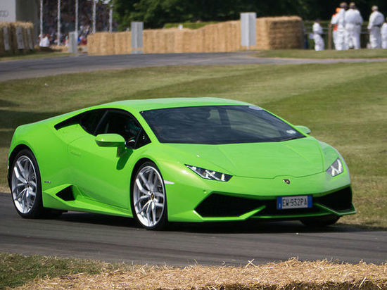 Ученые доказали связь между спорткарами и комплексами в интимной сфере