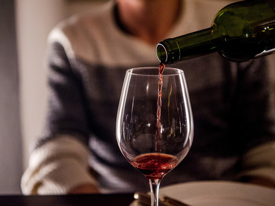 Выявлена связь между ежедневным употреблением алкоголя и развитием деменции