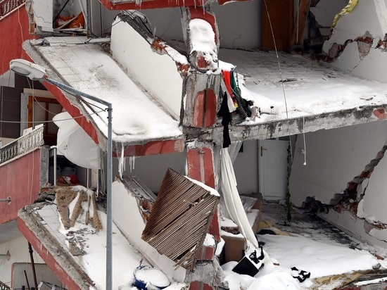 Wadomosci: землетрясение в Турции обросло конспирологическими теориями