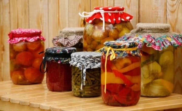 Почему ржавеют крышки на банках, и как сохранить консервацию Почему ржавеют крышки на банках, и как сохранить консервацию