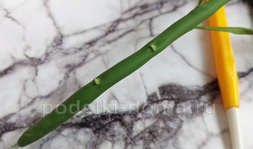 Цветок альстромерия из холодного фарфора Цветок альстромерия из холодного фарфора