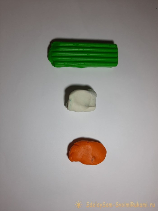 Как сделать красивую елочку из пластилина Как сделать красивую елочку из пластилина