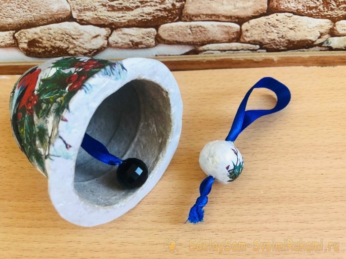 Как сделать елочная игрушку «Колокольчик» из бумаги