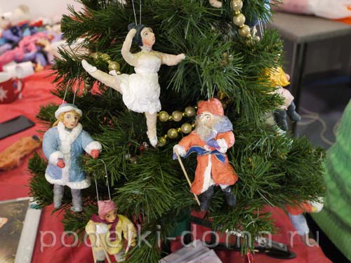 Снегурочка из смешанного папье-маше Снегурочка из смешанного папье-маше