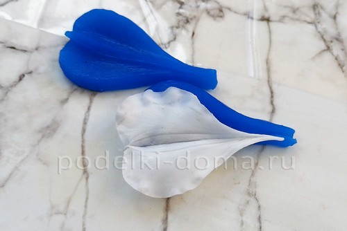 Цветок альстромерия из холодного фарфора Цветок альстромерия из холодного фарфора