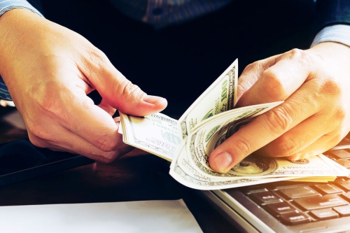 Какие зарплаты будут у айтишников в России в 2023 году 