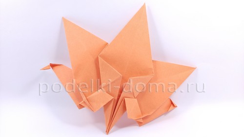 Кленовый лист из бумаги, оригами
