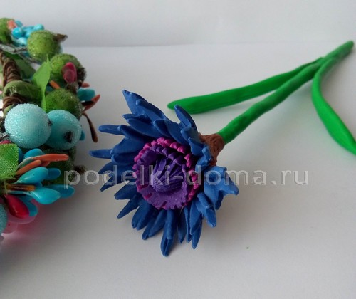 Цветок альстромерия из холодного фарфора Цветок альстромерия из холодного фарфора