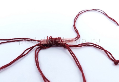 Как сплести браслеты из шнуров и нитей Как сплести браслеты из шнуров и нитей