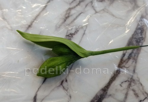 Цветок альстромерия из холодного фарфора Цветок альстромерия из холодного фарфора