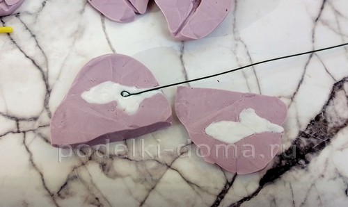 Цветок альстромерия из холодного фарфора Цветок альстромерия из холодного фарфора