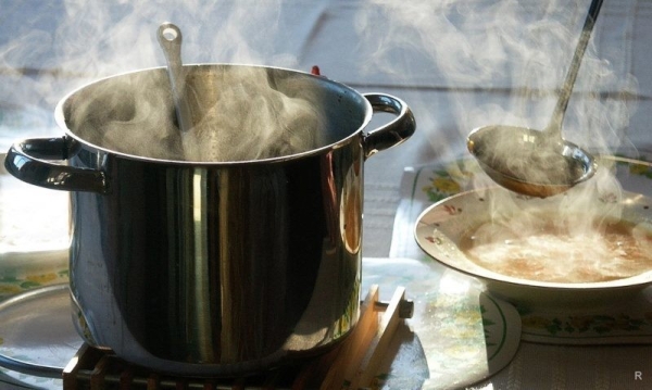 Распространенные ошибки хранения еды в холодильнике, из-за которых она быстрее портится Распространенные ошибки хранения еды в холодильнике, из-за которых она быстрее портится