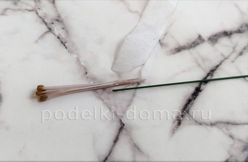 Цветок альстромерия из холодного фарфора Цветок альстромерия из холодного фарфора