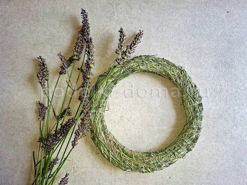 Делаем основу для венков из травы