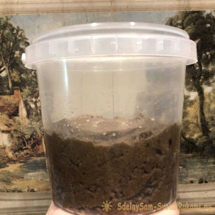 Ёлочный шар из упаковки от яиц