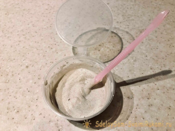 Ёлочный шар из упаковки от яиц