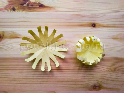 Голубая лилия из бумаги Голубая лилия из бумаги