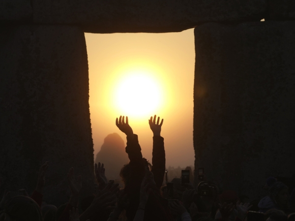 Археологи раскопали в Нидерландах загадочный «Стоунхендж» с десятками человеческих останков