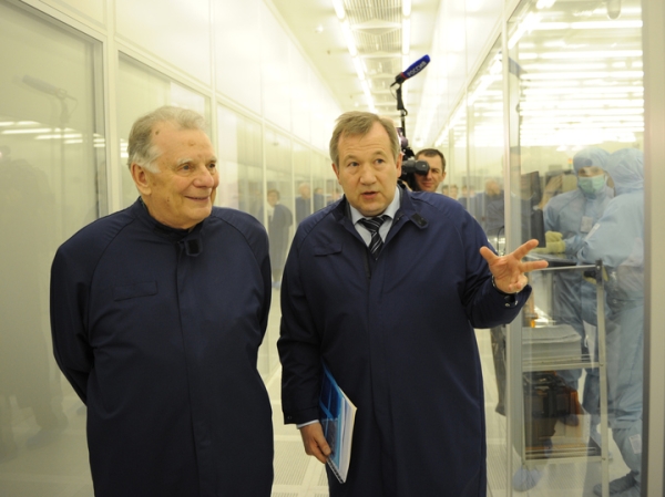 Геннадий Красников: «Надо быстрее переводить фундаментальные исследования в прикладное поле»